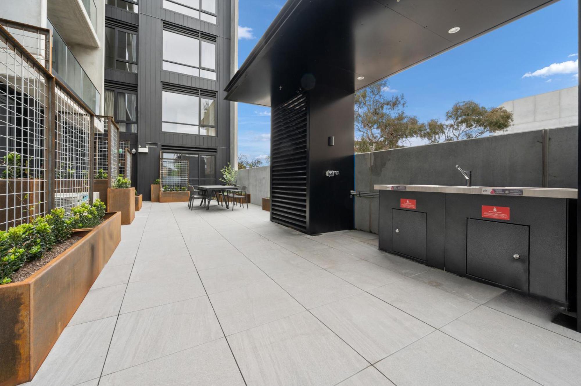 Unwind In Elegance: Your Perfect Braddon *